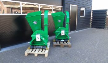 Better Agro houtversnipperaar BX 42 versnipperaar minitractor vol