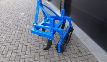 Diepwoeler met verkruimelrol vaste tand cultivator vol