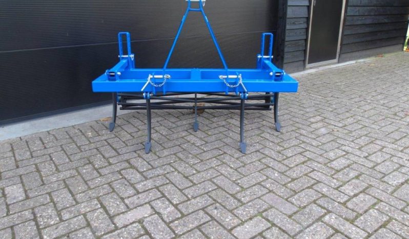 Diepwoeler met verkruimelrol vaste tand cultivator vol