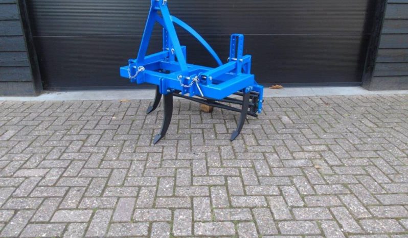 Diepwoeler met verkruimelrol vaste tand cultivator vol