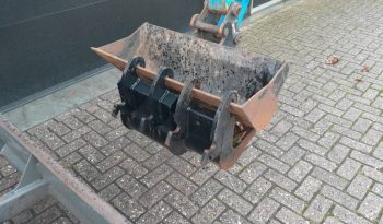 Yanmar YB 301 minigraver met CW05 en 3 bakken vol
