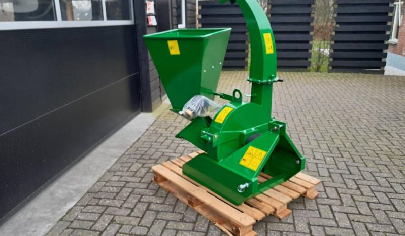 Better Agro houtversnipperaar BX 42 versnipperaar minitractor vol