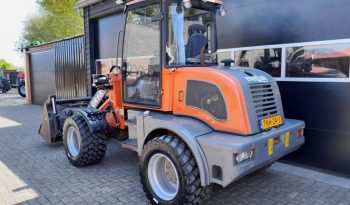 Everun ER 16 Shovel loader met pelikaanbak vol