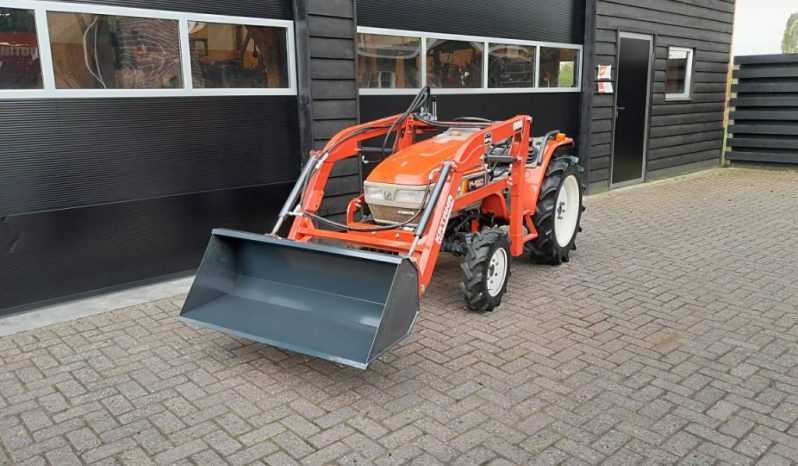 Yanmar F 180 minitractor met voorlader vol