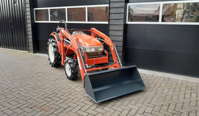 Yanmar F 180 minitractor met voorlader vol