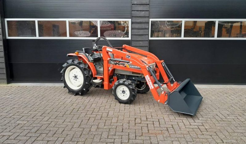 Yanmar F 180 minitractor met voorlader vol