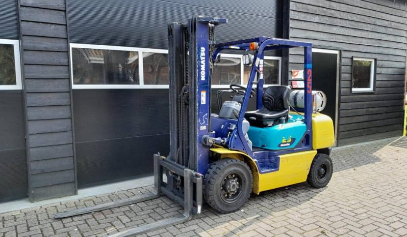 Komatsu FG 25 HT-14  Freelift – Sideshift – Triplex – LPG full