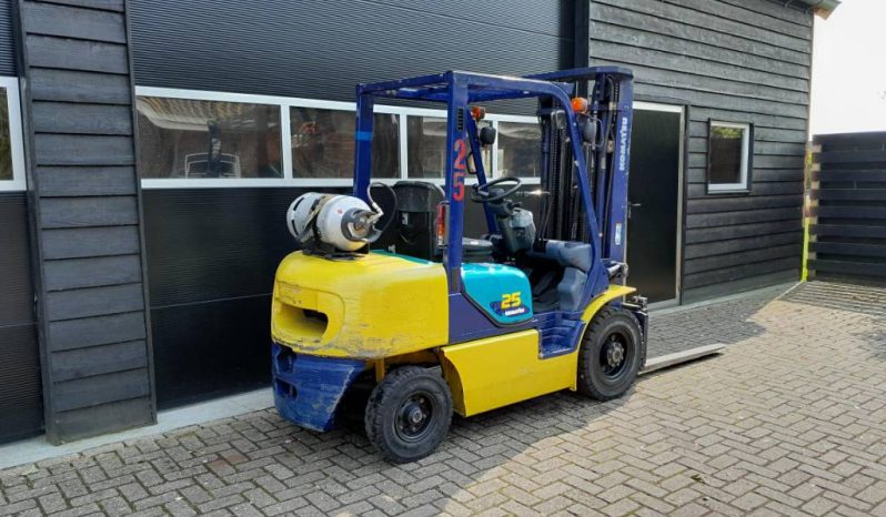 Komatsu FG 25 HT-14  Freelift – Sideshift – Triplex – LPG full