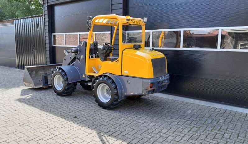 Eurotrac W13 shovel loader met bak en vorken vol
