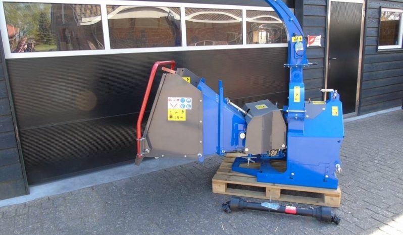 Houtversnipperaar BX 52R met hydraulische invoerrollen vol