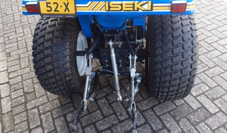 Iseki TU 155 minitrekker op brede gazonbanden vol