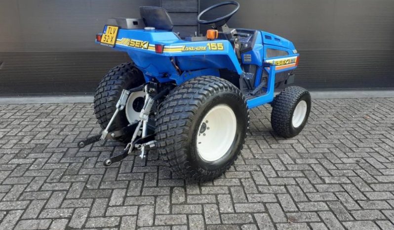 Iseki TU 155 minitrekker op brede gazonbanden vol