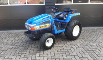 Iseki TU 155 minitrekker op brede gazonbanden vol