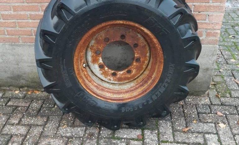 Manitou Merlo Bobcat Liebherr bak mast werktuigen landrol vol