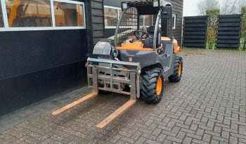 Ausa T 144 H x4 verreiker minilader vol