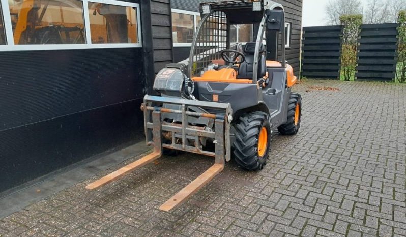 Ausa T 144 H x4 verreiker minilader vol