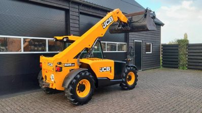 {D2B69372-15DC-4A8B-A507-87D94CF61B05}