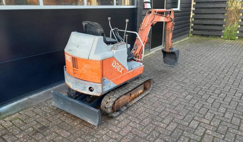 IHI 7 GX minigraver met bak vol