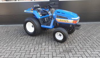 Iseki TU 155 minitrekker op brede gazonbanden vol