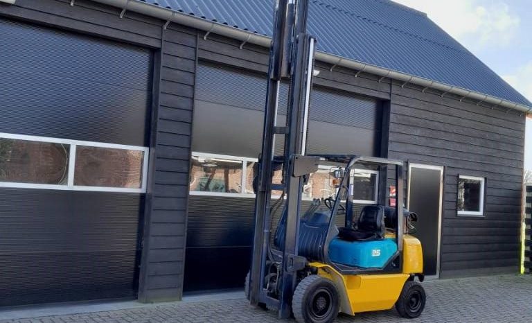 Komatsu FG 25 T LPG heftruck Freelift Triplex Sideshift vol