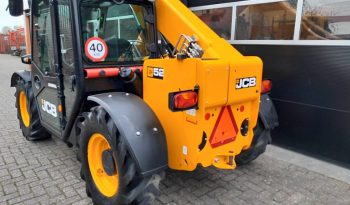 JCB 525-60 AG Agri Plus verreiker met bak vol