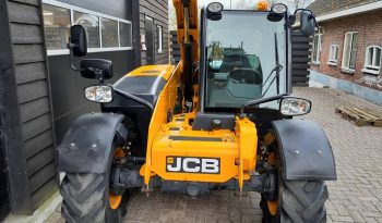 JCB 525-60 AG Agri Plus verreiker met bak vol