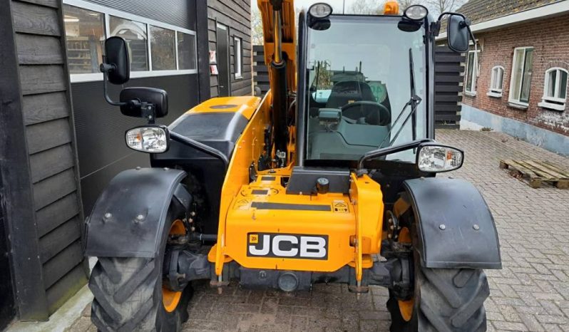JCB 525-60 AG Agri Plus verreiker met bak vol