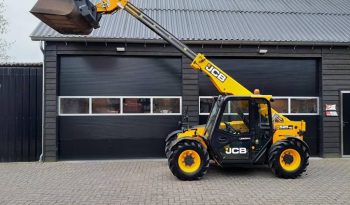 JCB 525-60 AG Agri Plus verreiker met bak vol