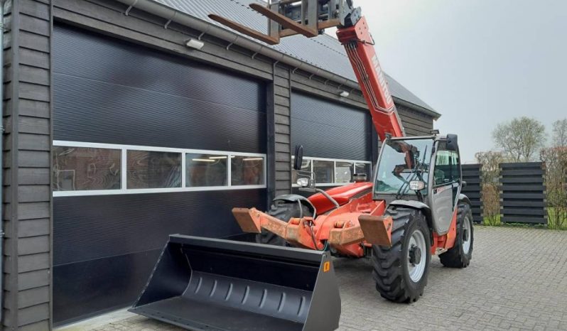 Manitou MT 1030 S verreiker – Grondbak + Vorken vol