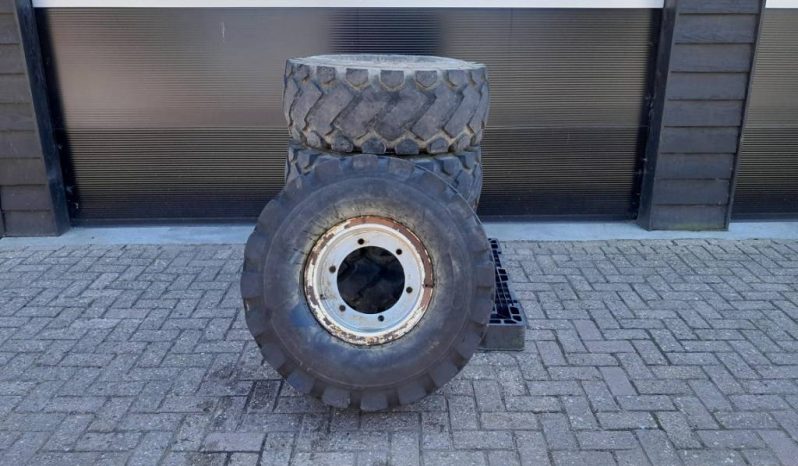 Banden set wielen 23.5/70R16 23.5/70-16 full