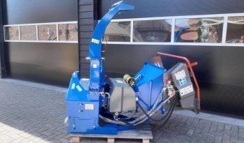 Houtversnipperaar BX 52R met hydro invoer voor minitrekker 10CM vol