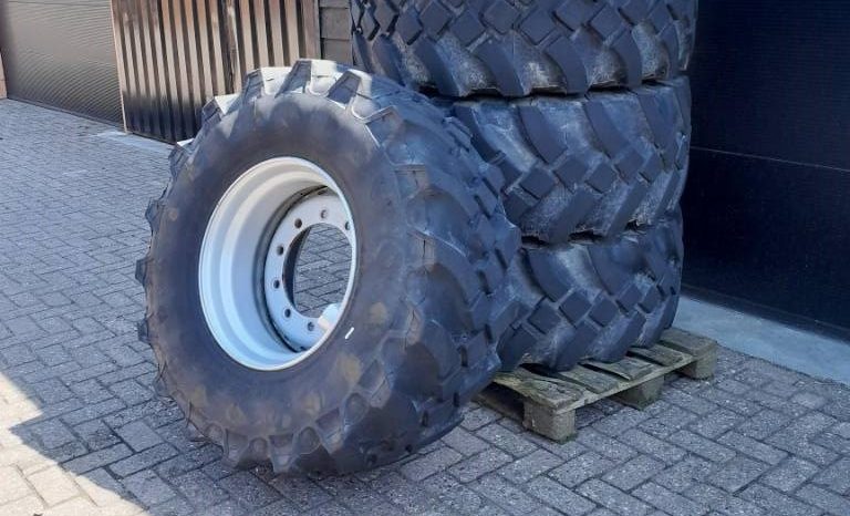 Manitou wielen banden 445/65R22.5 set MRT 2150 vol