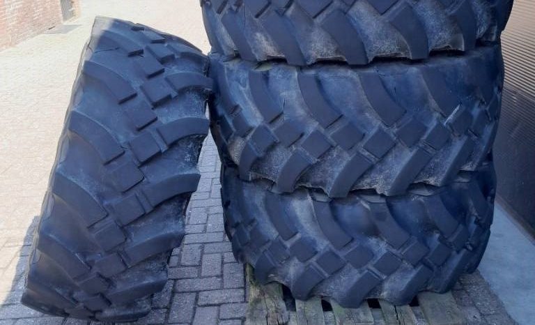 Manitou wielen banden 445/65R22.5 set MRT 2150 vol
